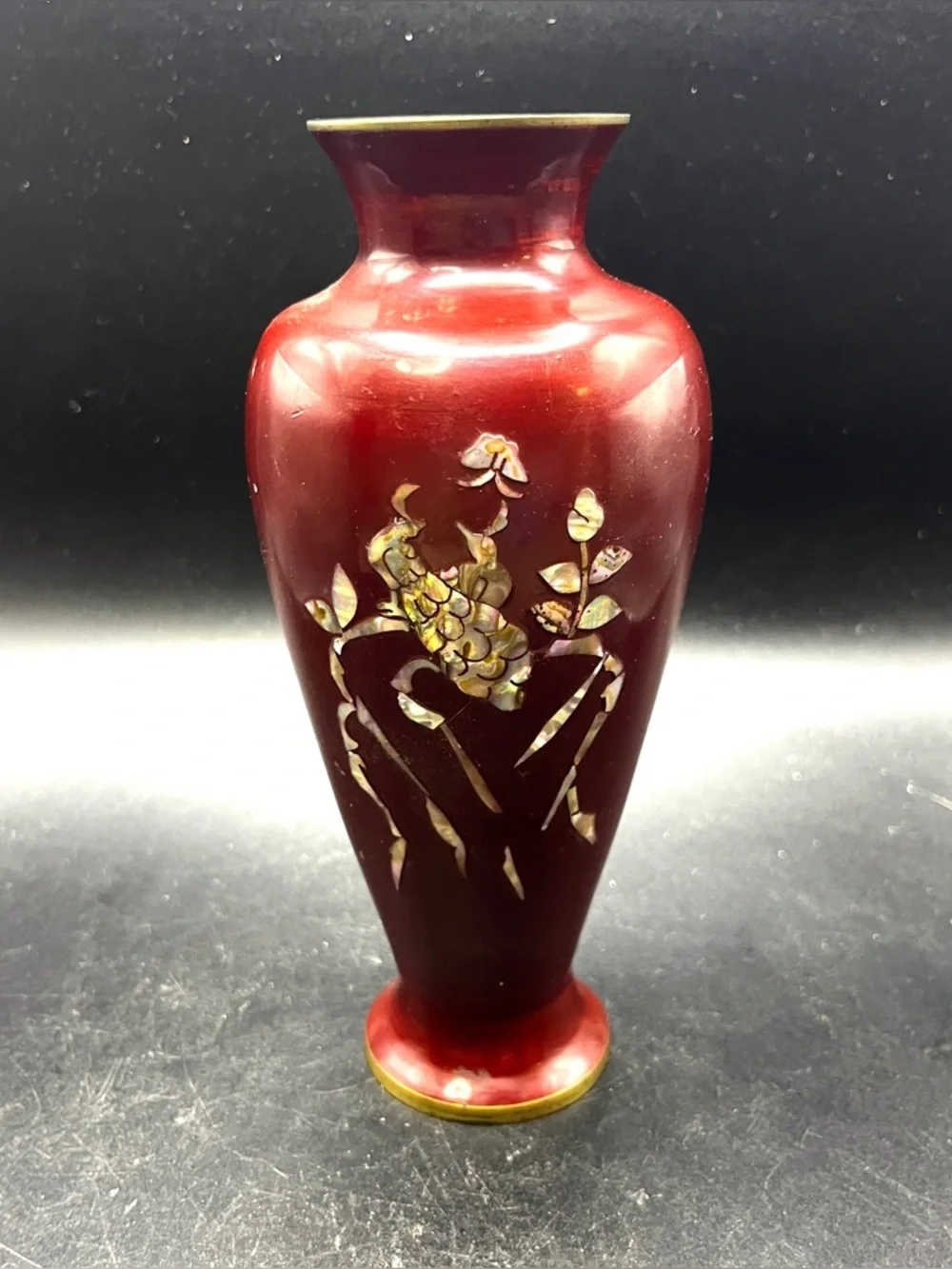 Vintage Korean Red Enamel Brass Vase Mother of Pearl Peacock Inlay Floral 7”